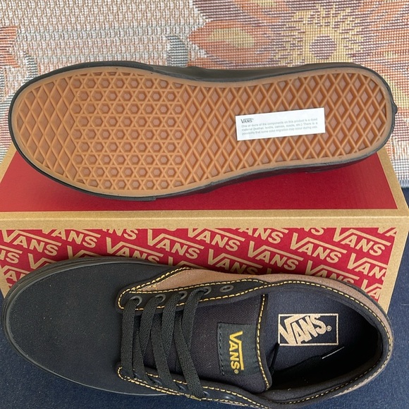 Vans • WMNS Atwood
Outcore Phantom/Black
VN000CX8B29
Sneakers - Picture 7 of 16